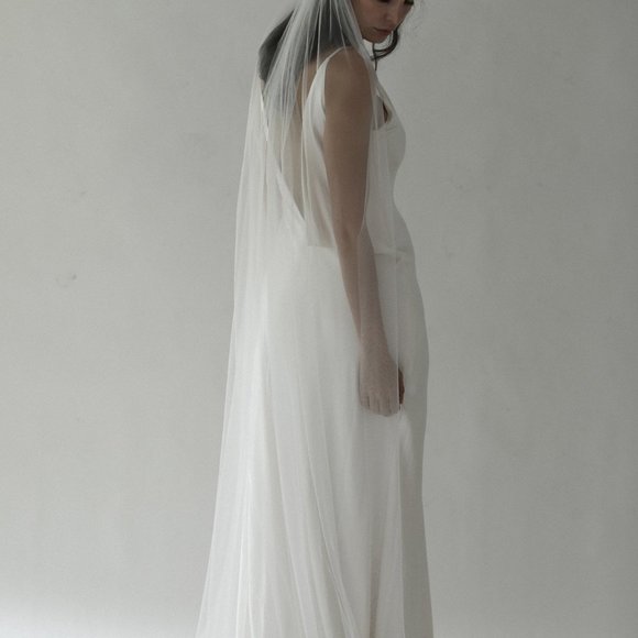 A.B. Ellie Raw Edge Veil Drop Length - Picture 6 of 12